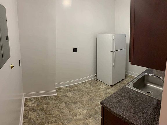 2nd image of 4539 41st St APT 1R
