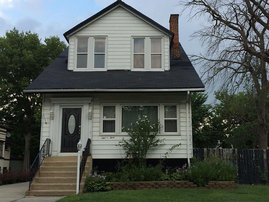 1st image of 903 S 8th Ave
