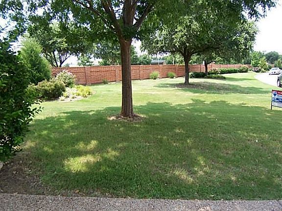 5th image of 2903 Waterford Dr