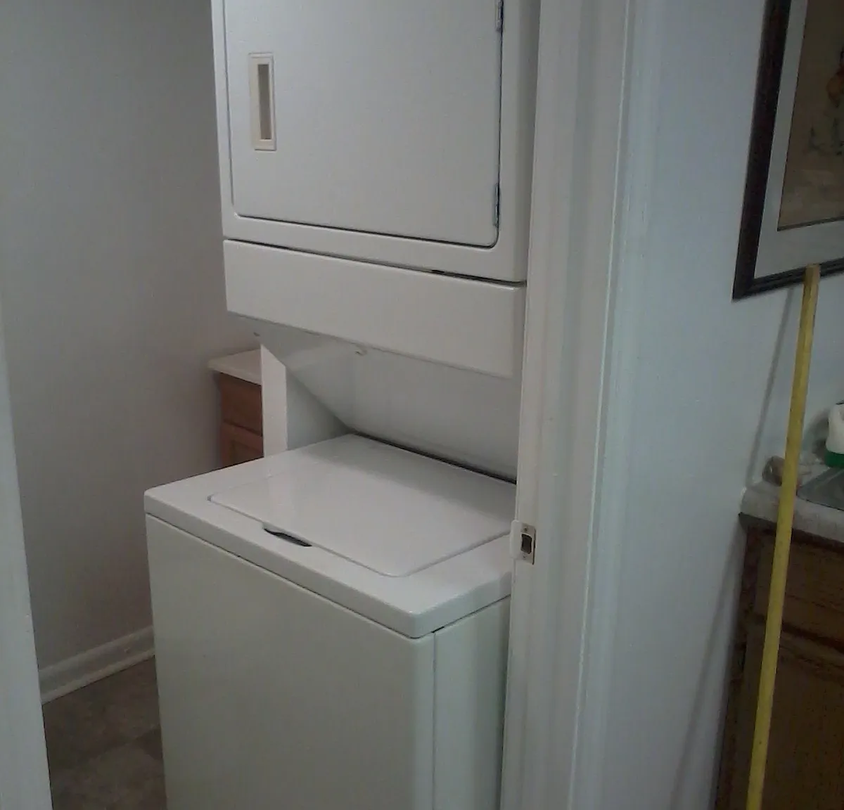 2 bed, 960 sqft, $1,900 — Photo 3