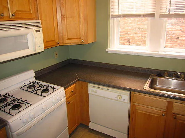 777 Shady Dr E — Photo 2