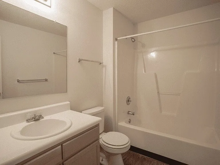 100 Marshview Dr #100 — Photo 7