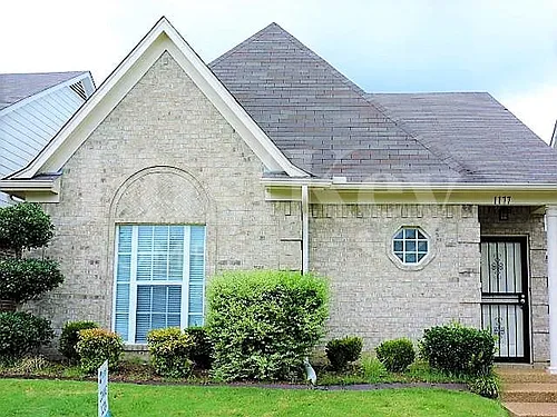 1177 Travers Ln Photo 1