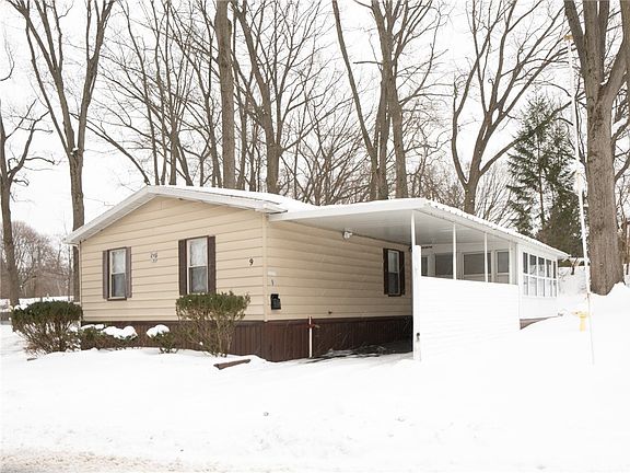 3rd image of 9 Oakside Dr