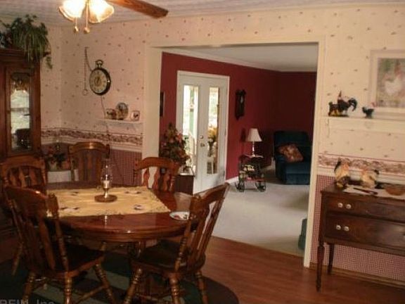 4th image of 516 Greenway Dr