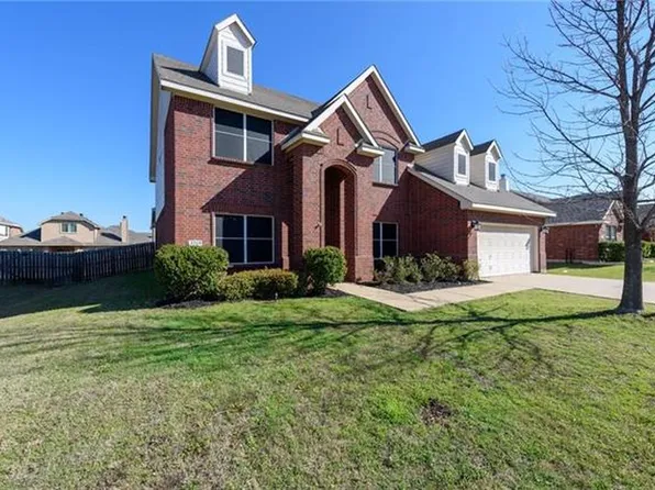 2713 Clubhouse Dr, Denton, TX 76210