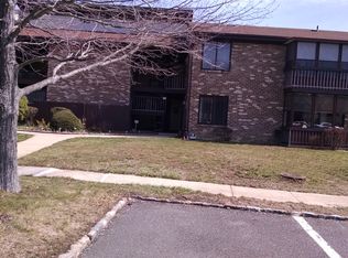 39 Meadow Green Cir UNIT K, Manalapan, NJ