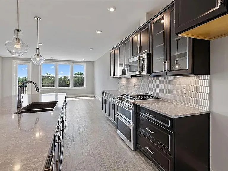 7234 Otley Dr — Photo 6