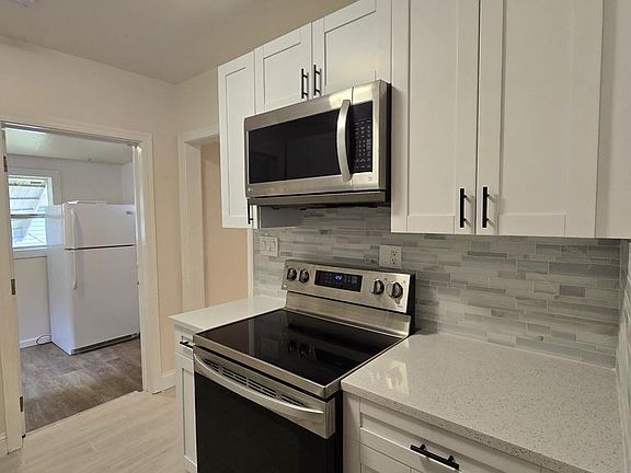 2nd image of 505 E 61st St