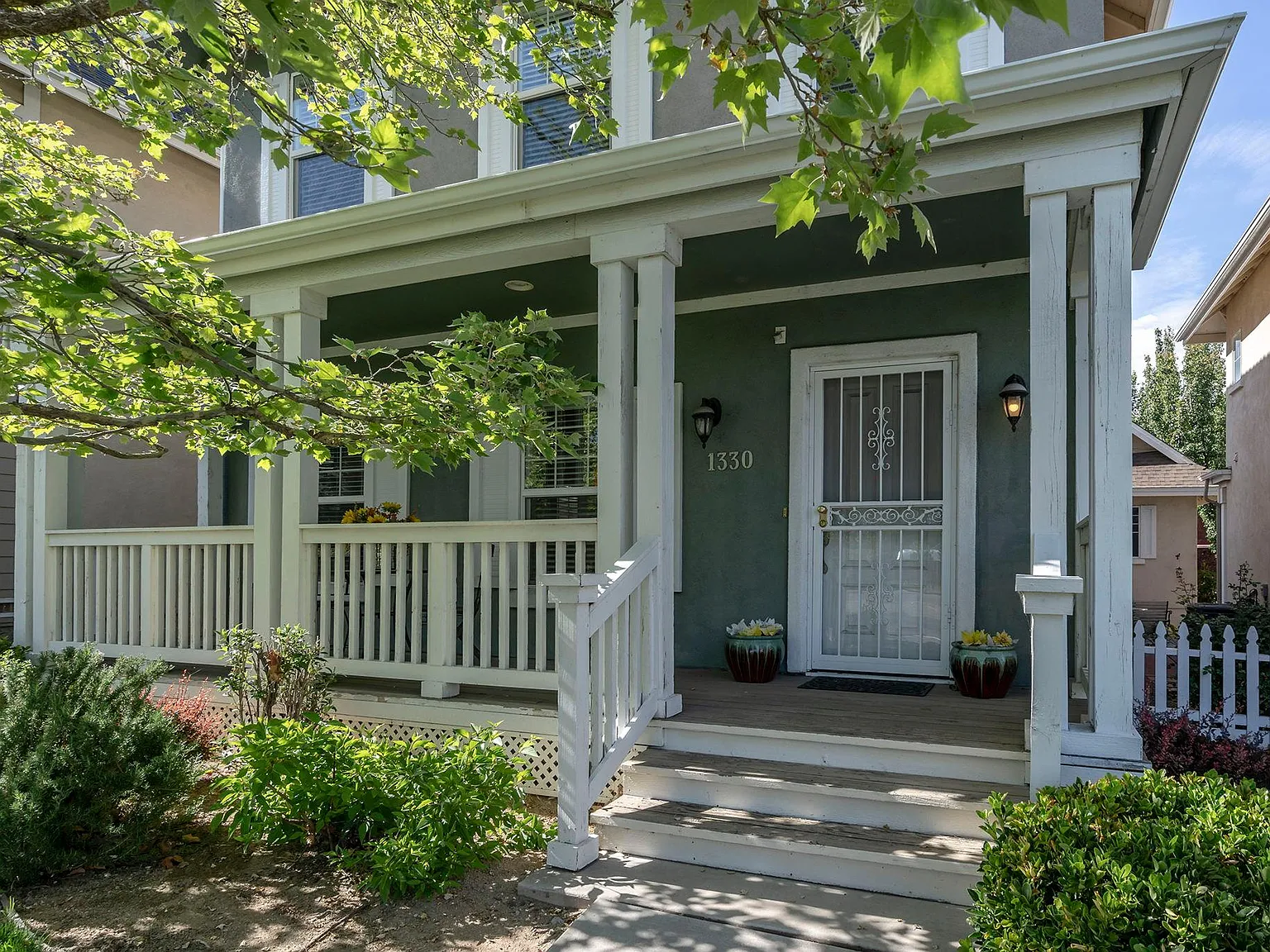 2 bed, 2.5 bath, 1732 sqft, $2,250 — Photo 2
