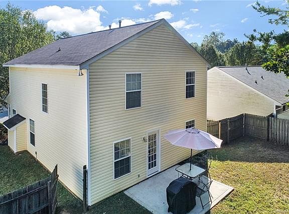 4th image of 2240 Mancke Dr