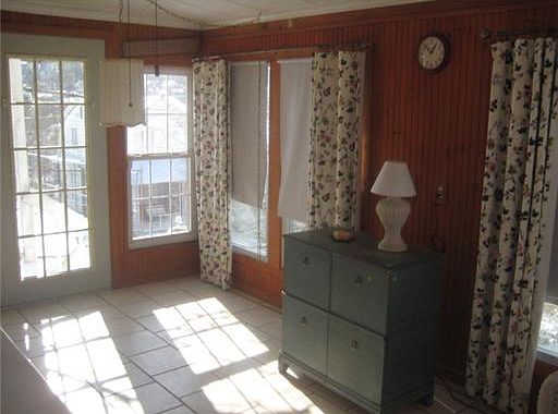 5th image of 303 Stratmore Ave
