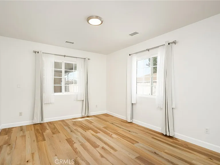 4638 W 154th St — Photo 10