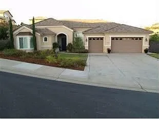 3021 Melina Dr photo 1