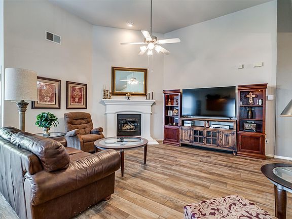 5th image of 1128 Fairweather Dr