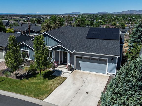 2nd image of 2318 SW Valleyview Dr