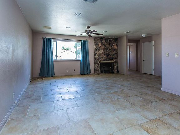 2nd image of 26824 Sheffield Ln #00
