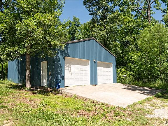 5th image of 205 County Road 464