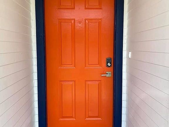 3rd image of 1416 Atterbury Ln