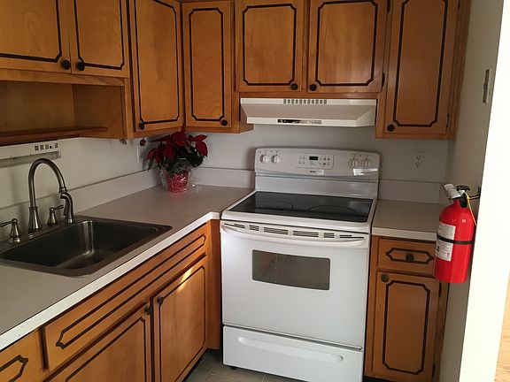 5th image of 28B Maine Ave