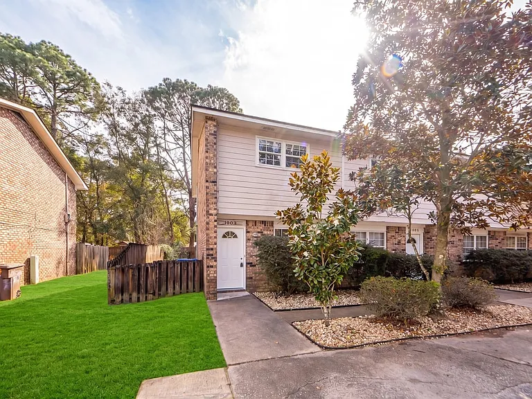 1305 Mathis Ferry Rd — Photo 2