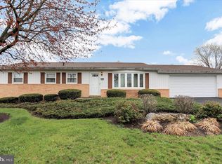 7 Robert Ln, Carlisle, PA 17013