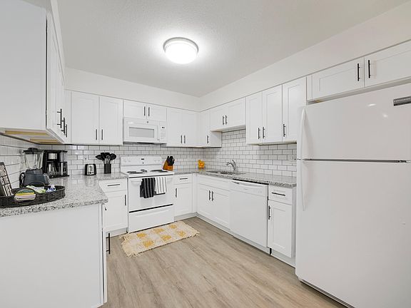 5th image of 116 Taylor Cir #1