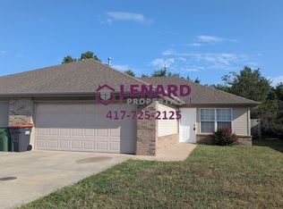 4425-4427 W La Siesta St #4425, Springfield, MO 65802