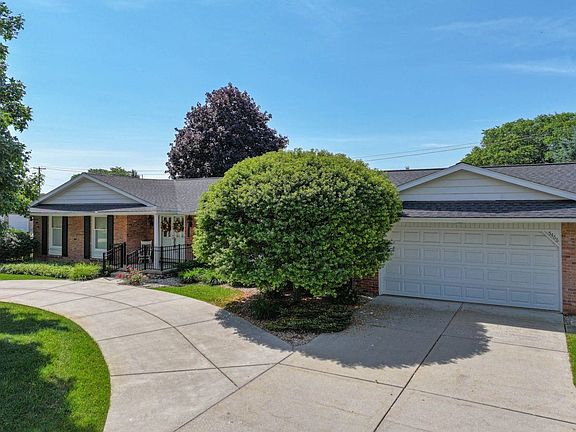3rd image of 5466 Coral Ridge Dr