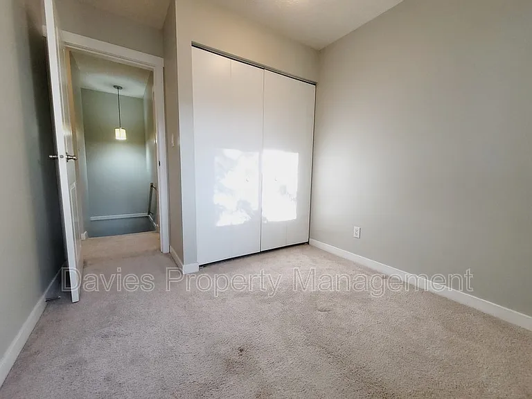 1748 Lakewood Road South NW — Photo 8