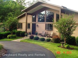 304 Allen Mountain Dr, Black Mountain, NC 28711
