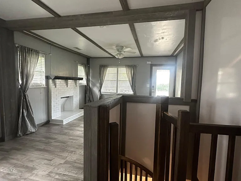 115 S Cedar St — Photo 10