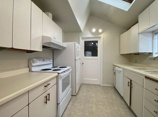17041 34th Ave S, Seattle, WA 98188