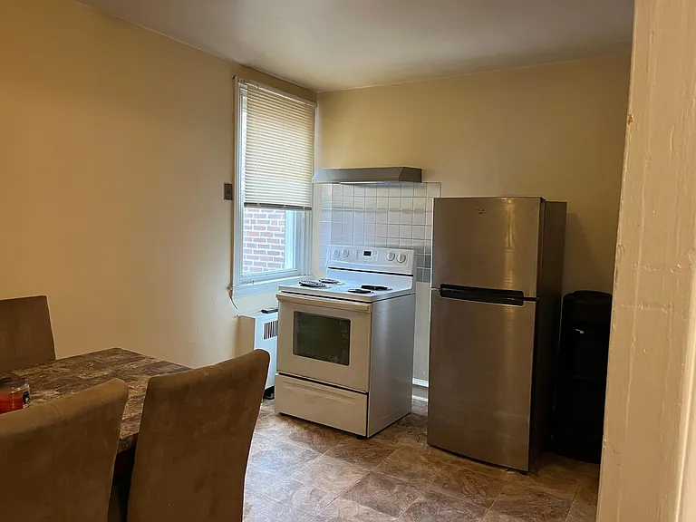 3427 Sheffield Ave #2 — Photo 9