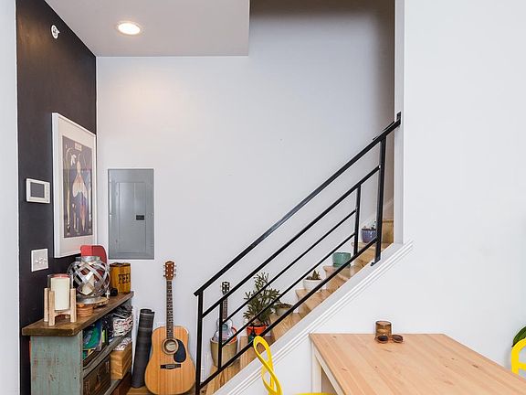 4th image of 2427 Frankford Ave #3