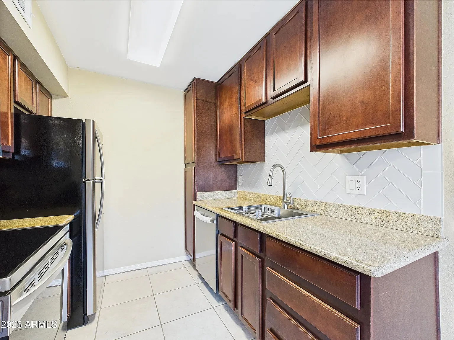 2 bed, 955 sqft, $1,800 — Photo 4