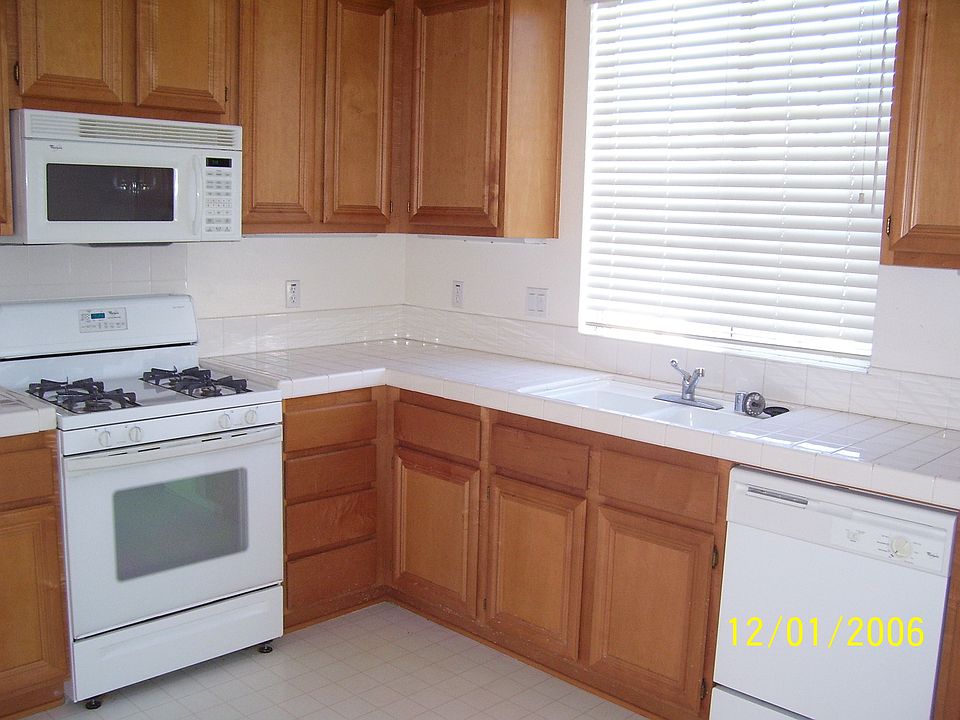 2nd image of 2325 N Ventura Ave