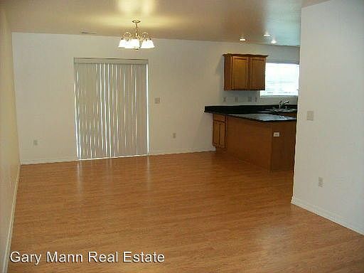 2nd image of 103 E Mizzou Ct