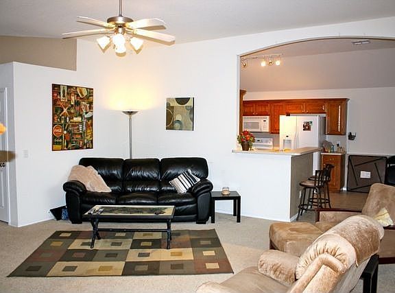4th image of 532 Woodsong Dr