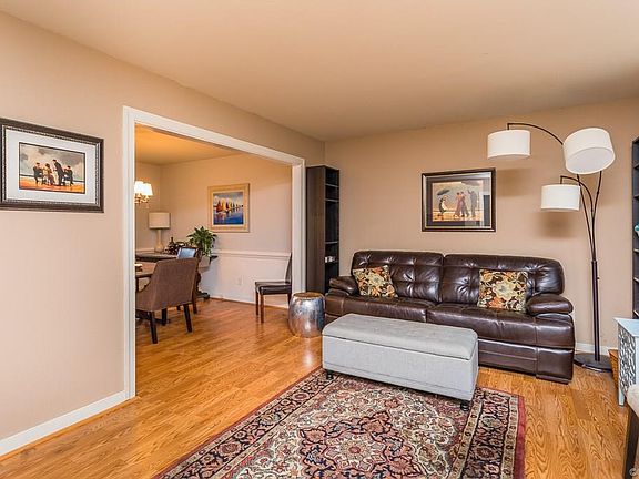 4th image of 8109 Queen Scot Dr