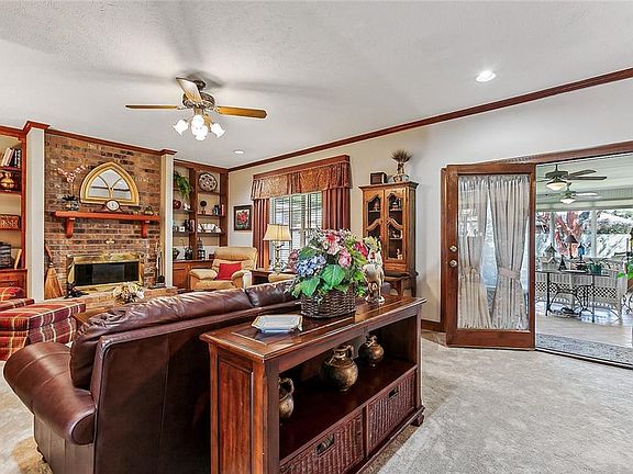 5th image of 2812 Stahl Dr