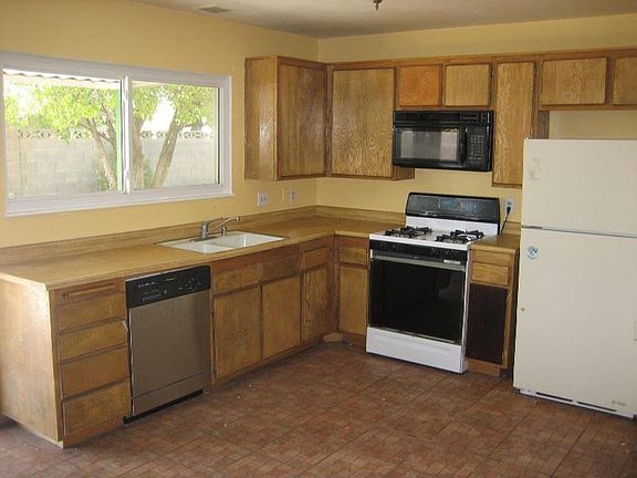 4th image of 4601 E Monroe Ave