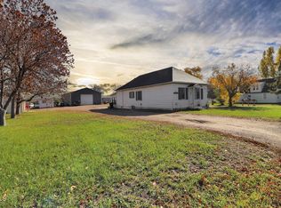 3704 University Ave, Williston, ND 58801