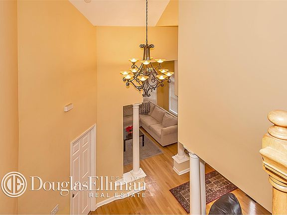 4th image of 269 S Ocean Ave