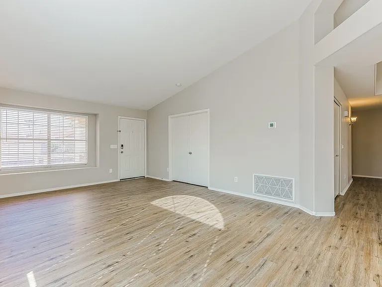 4262 E Alder Ave — Photo 3