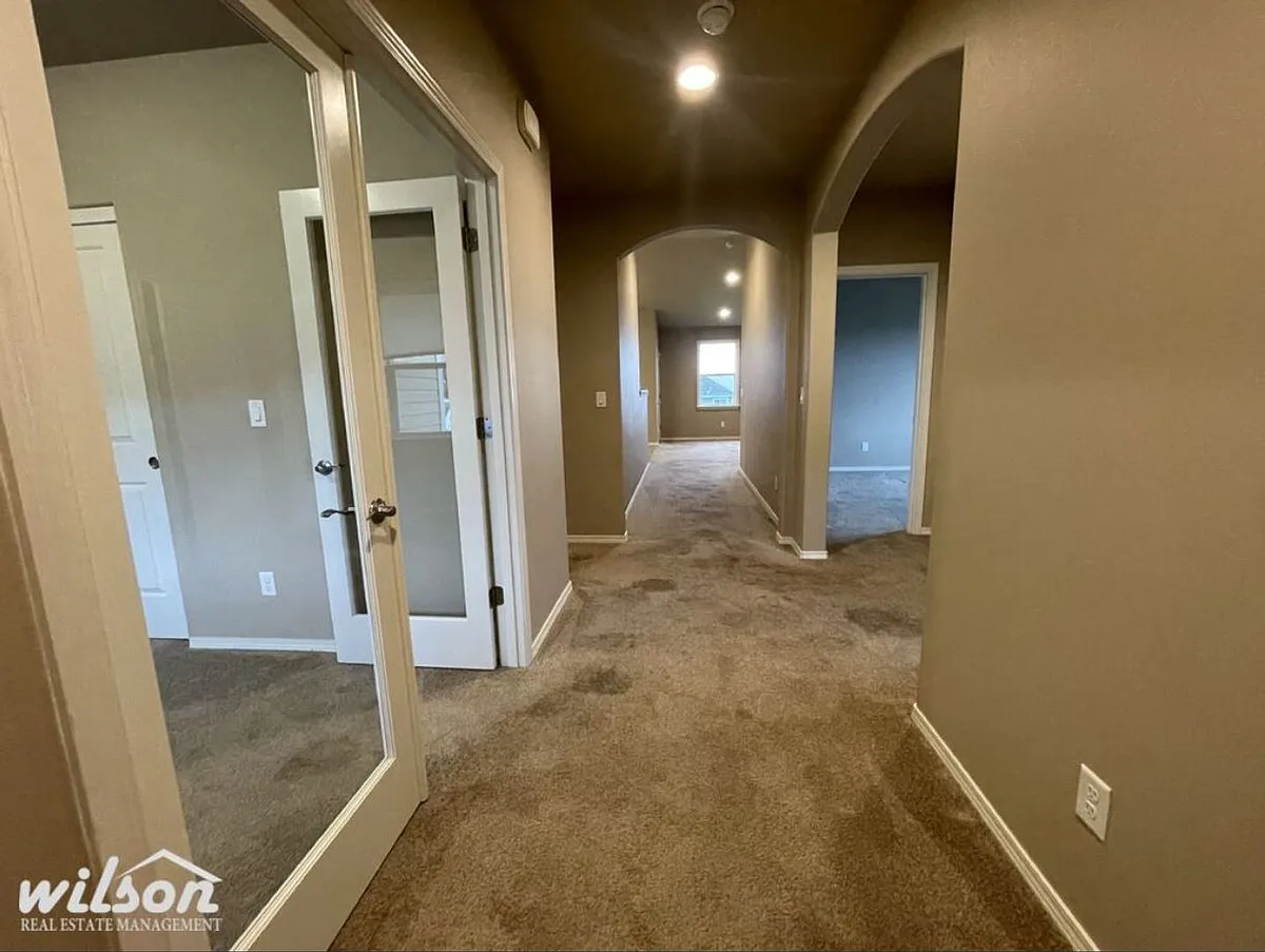 Building Photo - 5300 Sage Way