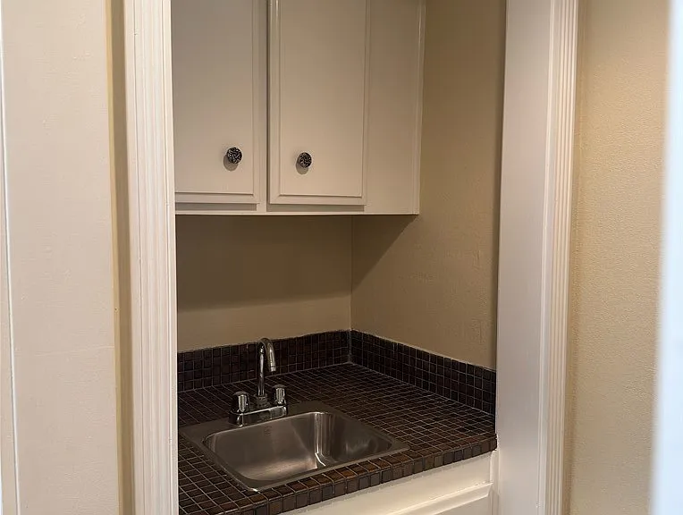 1138 Las Riendas Way — Photo 8