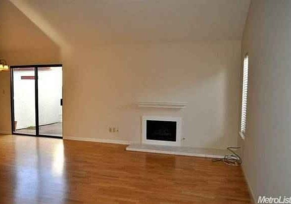 2nd image of 5042 Glide Dr APT 4