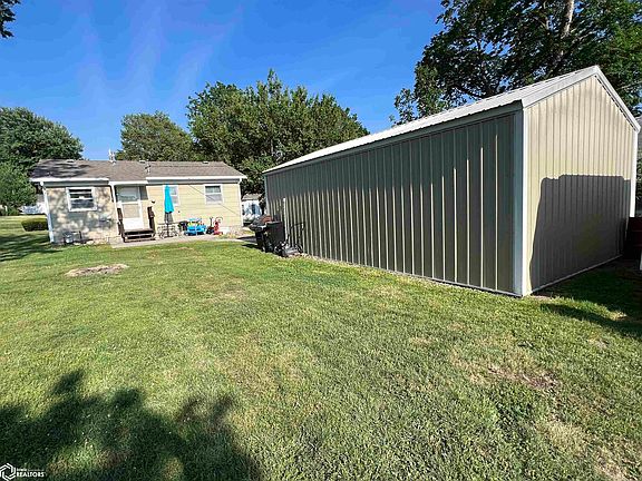 5th image of 510 Barltett St