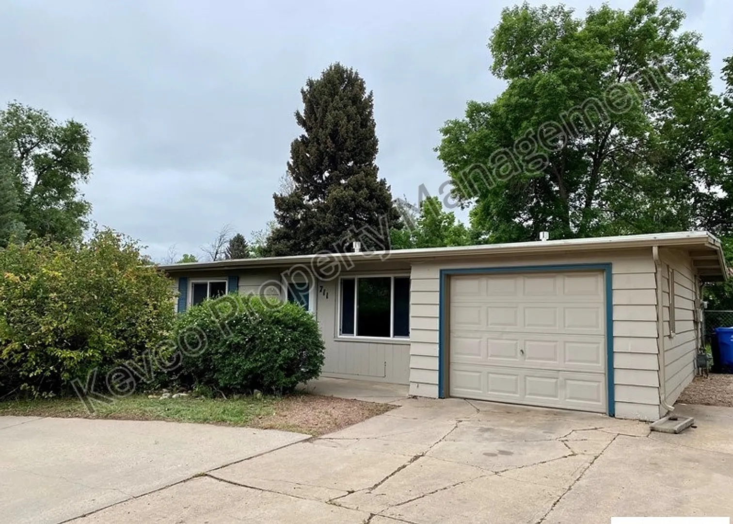 Cute House 1 block from CSU! — Photo 1